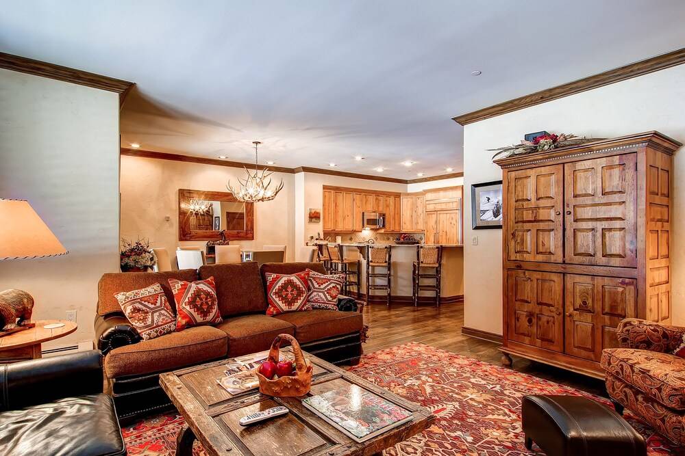 Highlands Slopeside by East West Hospitality - photo 243