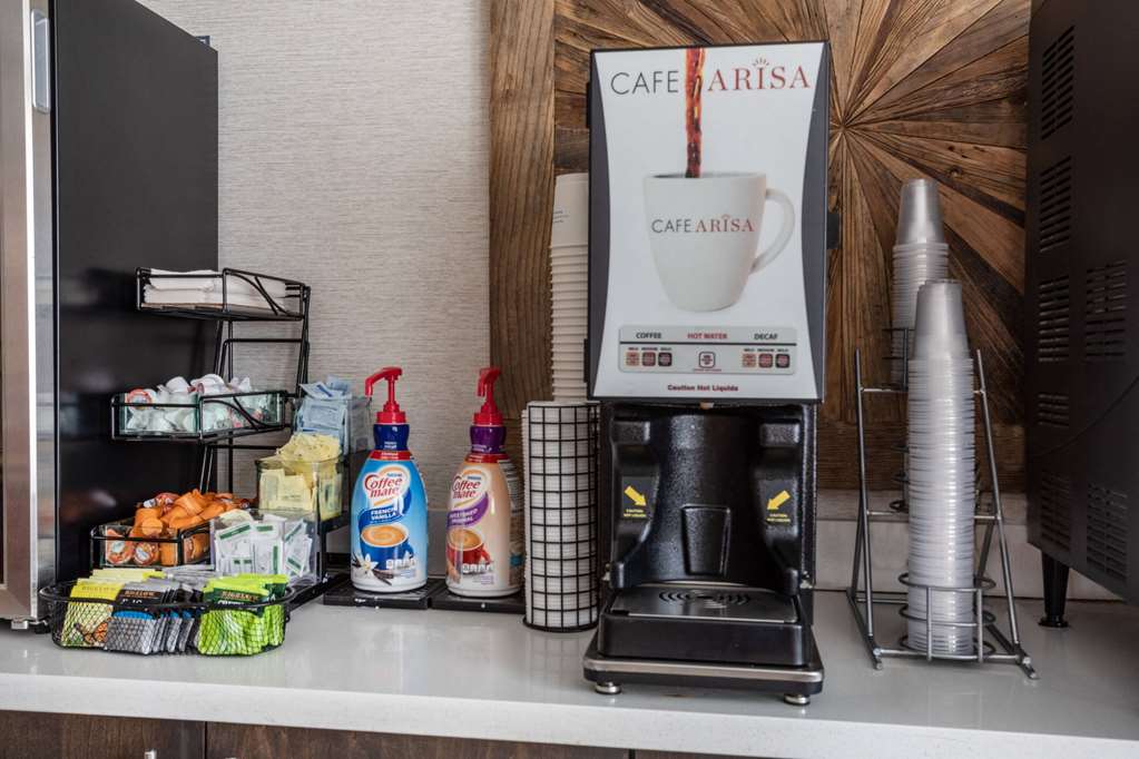 Days Inn & Suites by Wyndham Denver International Airport - photo 41