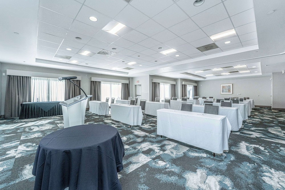 Hilton Garden Inn Charleston Airport - photo 51