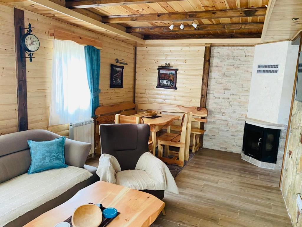 Holiday Homes Durmitorski Gaj — 4-Star Luxury Hotel in Zabljak, Montenegro