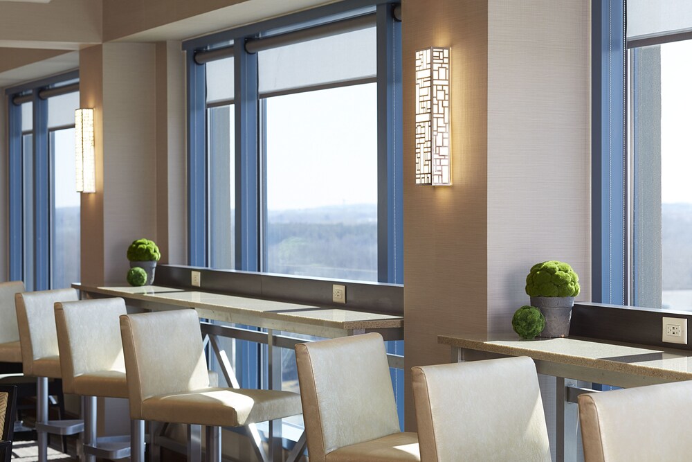 Marriott Milwaukee West - photo 26