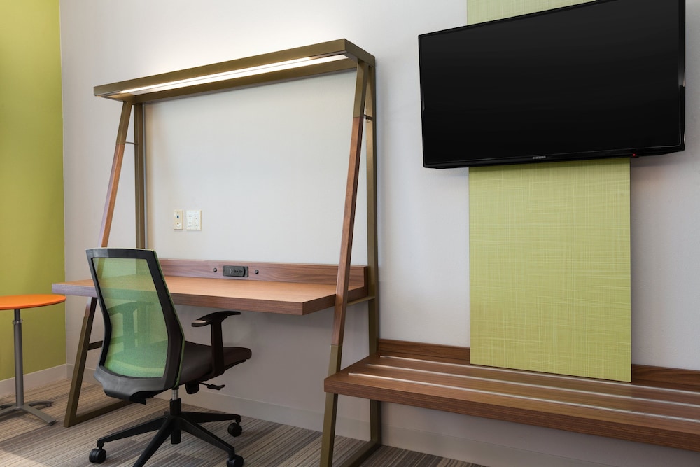 Holiday Inn Express & Suites Edinburg McAllen Area by IHG - photo 14