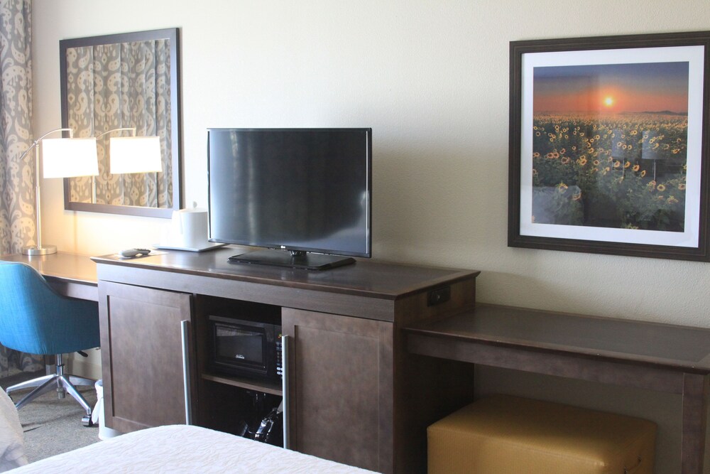 Quality Inn Pratt - photo 21