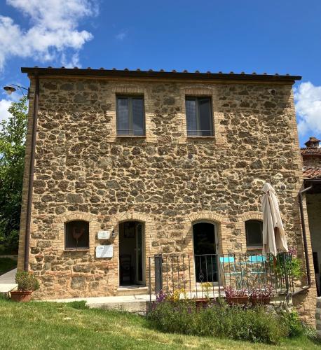 Agriturismo Alchimista — 4-Star Luxury Hotel in Casole D'elsa, Italy