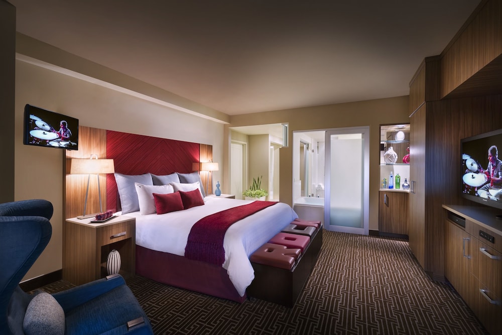 Seminole Hard Rock Hotel & Casino Tampa - photo 6