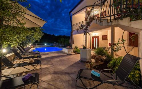 Apartment in Drenje Istrien 41574 — 4-Star Luxury Hotel in Drenje, Croatia