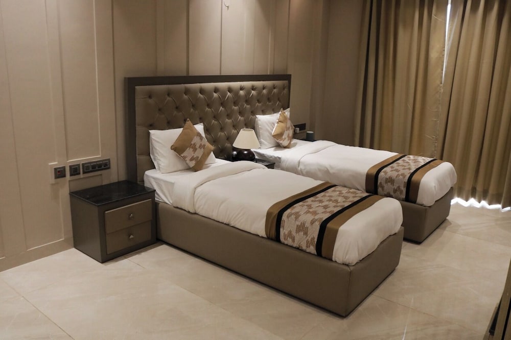 Infinity Stays Hotel Near Medanta