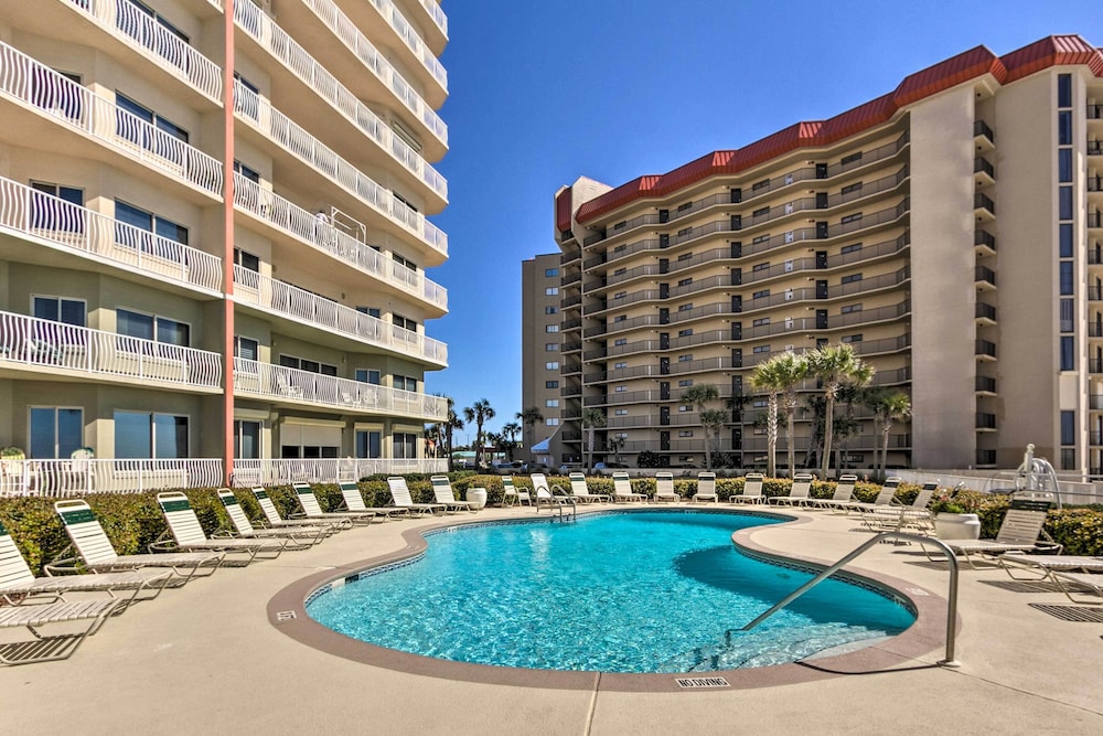 Gulf Views & Pool Access: Coral Reef Resort Condo - photo 10