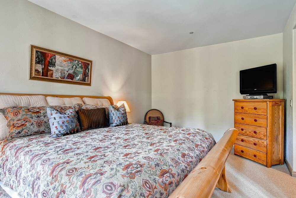 Highlands Slopeside by East West Hospitality - photo 96