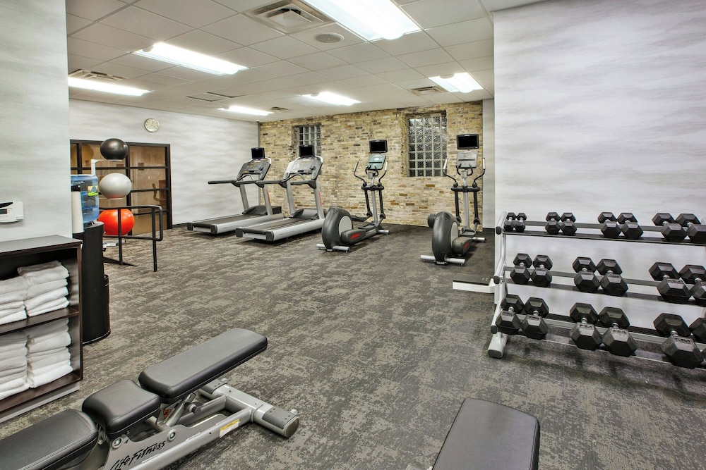 Fairfield Inn & Suites by Marriott Milwaukee Downtown - photo 19