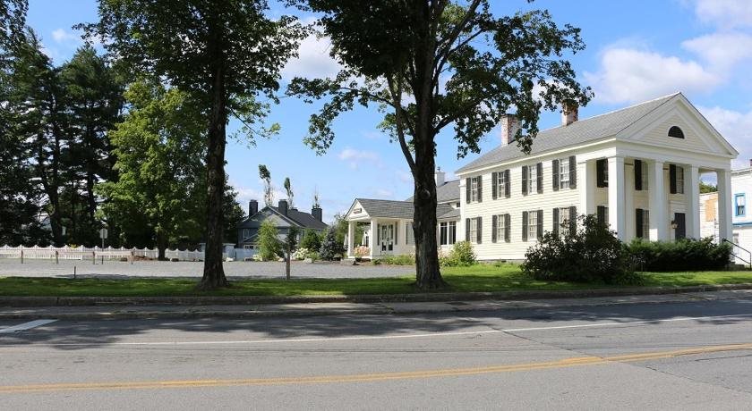 Merrill Magee Inn — Warrensburg