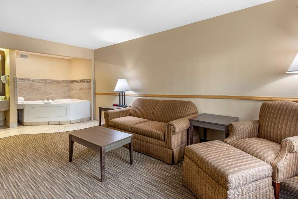 Quality Inn & Suites Hanes Mall - photo 22