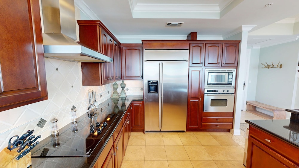 Silver Beach Towers 1905E is a Gulf Front 3 BR Penthouse Free Beach Service by RedAwning - photo 16