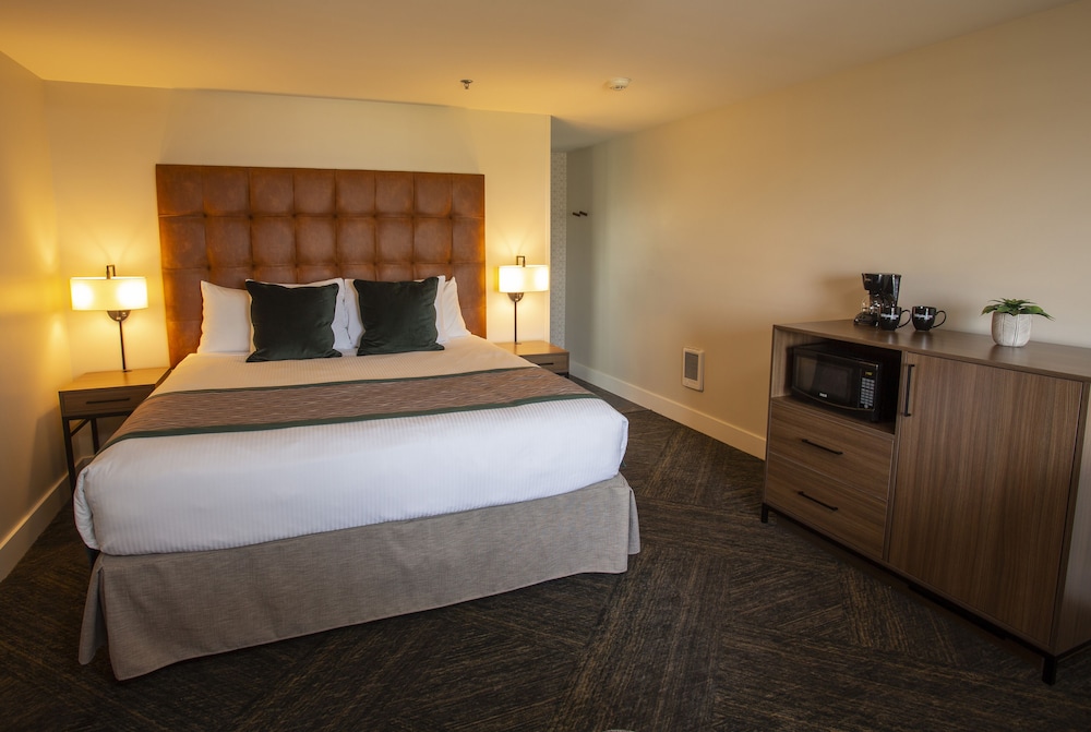 Shearwater Inn - photo 11
