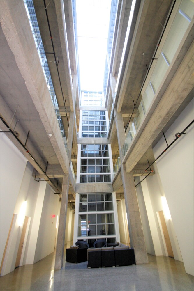 Downtown Executive Condo Loft — Saskatoon — photo 3