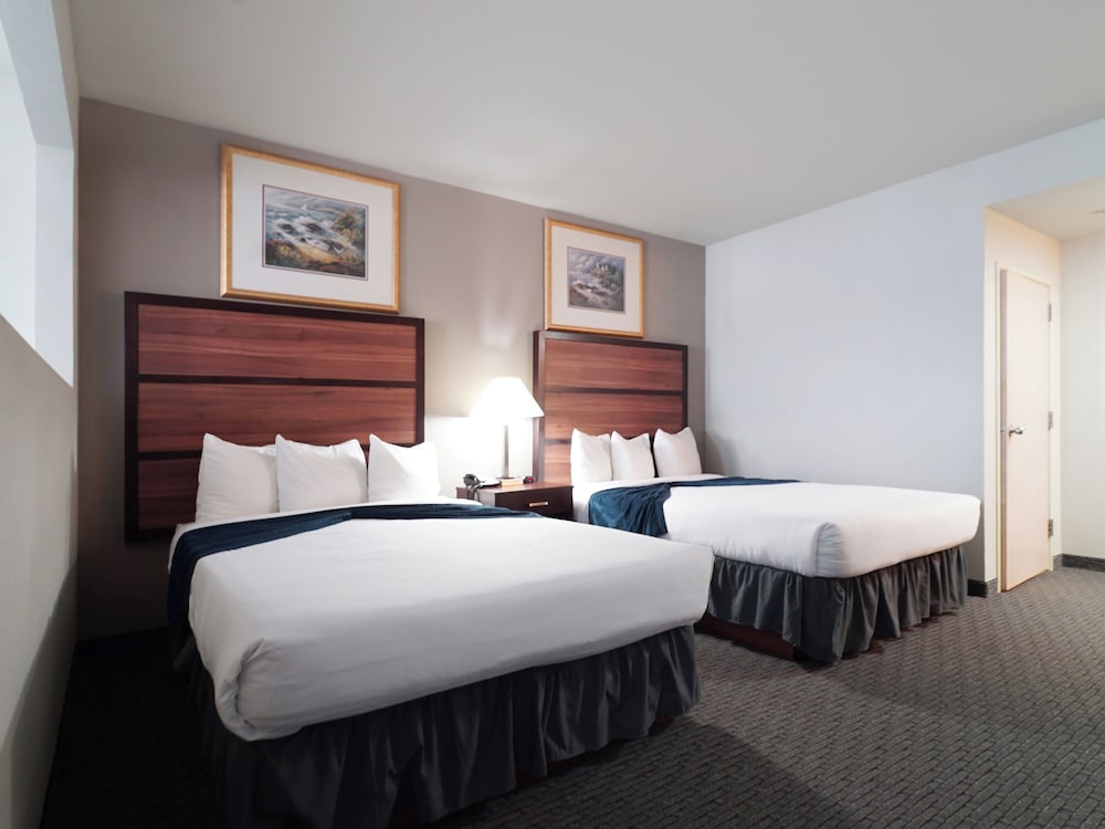 BayVue Hotel Resort and Suites - photo 37
