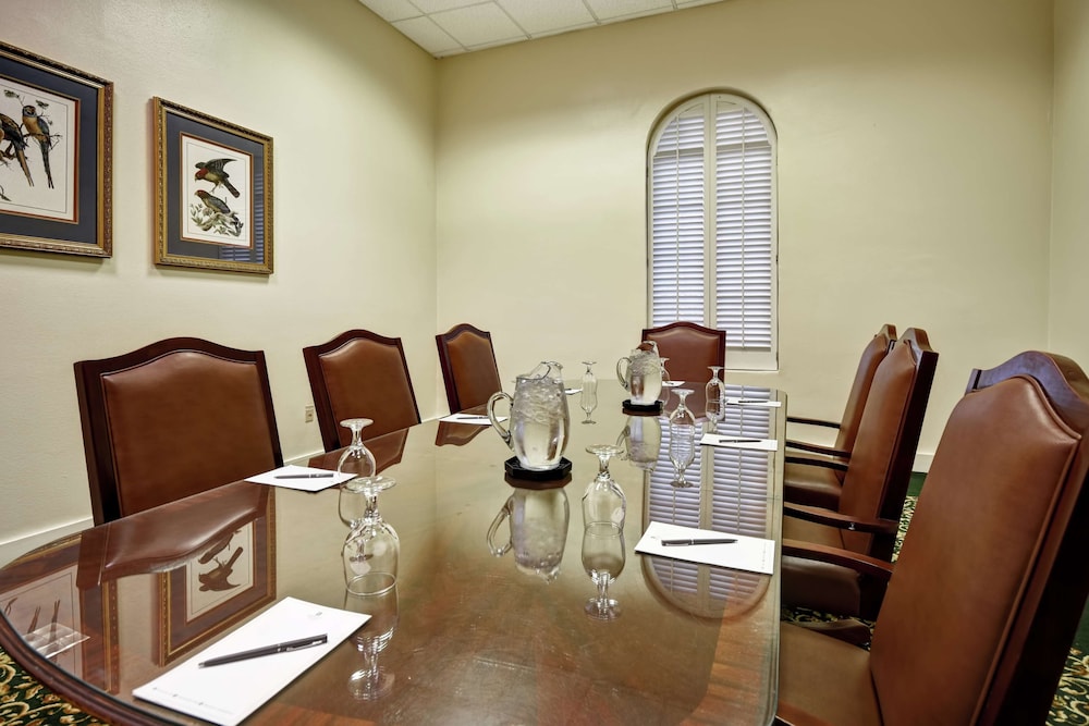 Embassy Suites by Hilton Charleston Historic District - photo 40