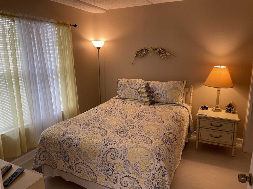 Surfside I 210 Condominium Condo — 4-Star Luxury Hotel in South Padre Island, United States