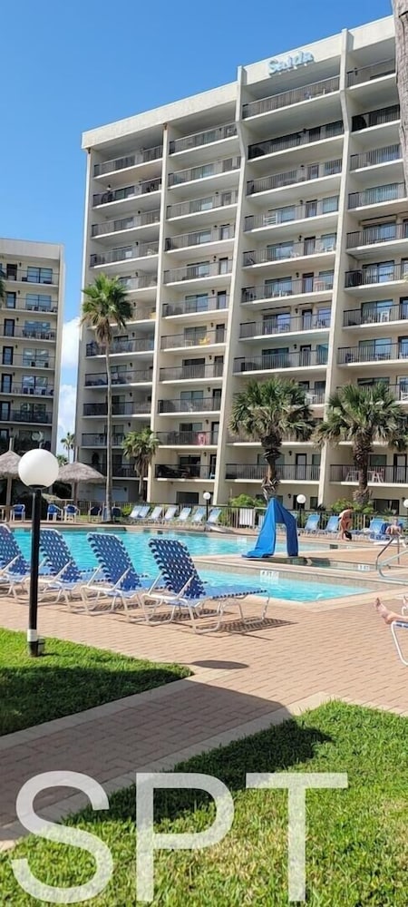 Saida Towers Iii 3101 3 Bedroom Condo by RedAwning - photo 52