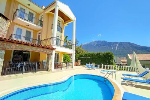 Villa Defne 1 Oludeniz Private Swimming Pool — 4-Star Luxury Hotel in Fethiye, Turkey