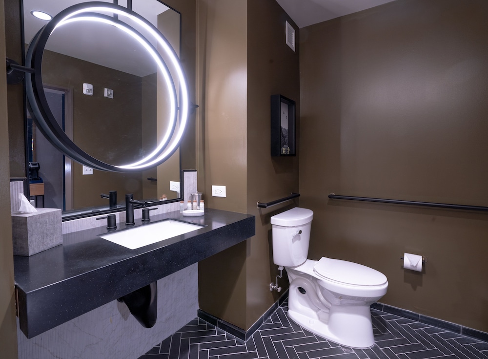 Hotel Indigo Columbus at Riverfront Place by IHG - photo 10