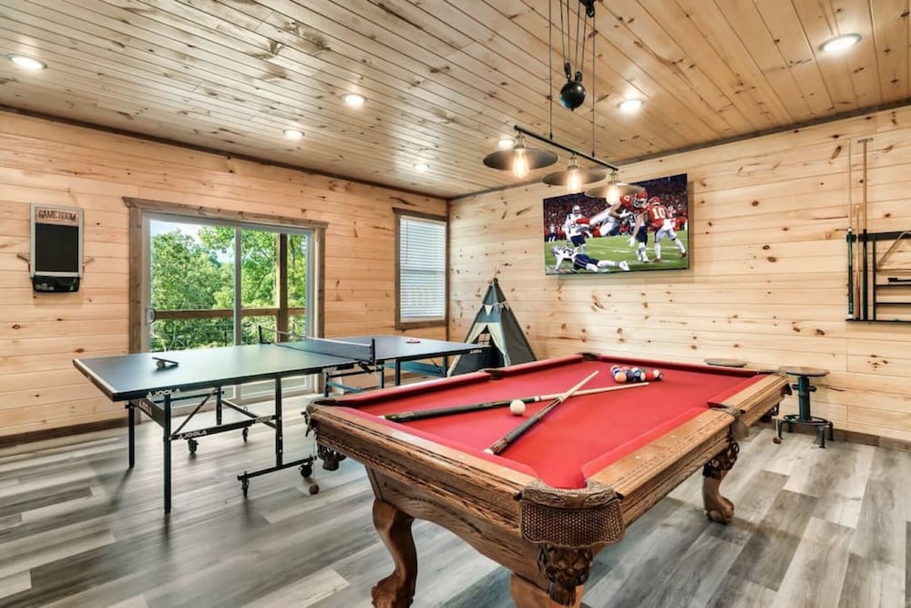 Tranquil Mountain Getaway By Ghosal Luxury Lodging - photo 42