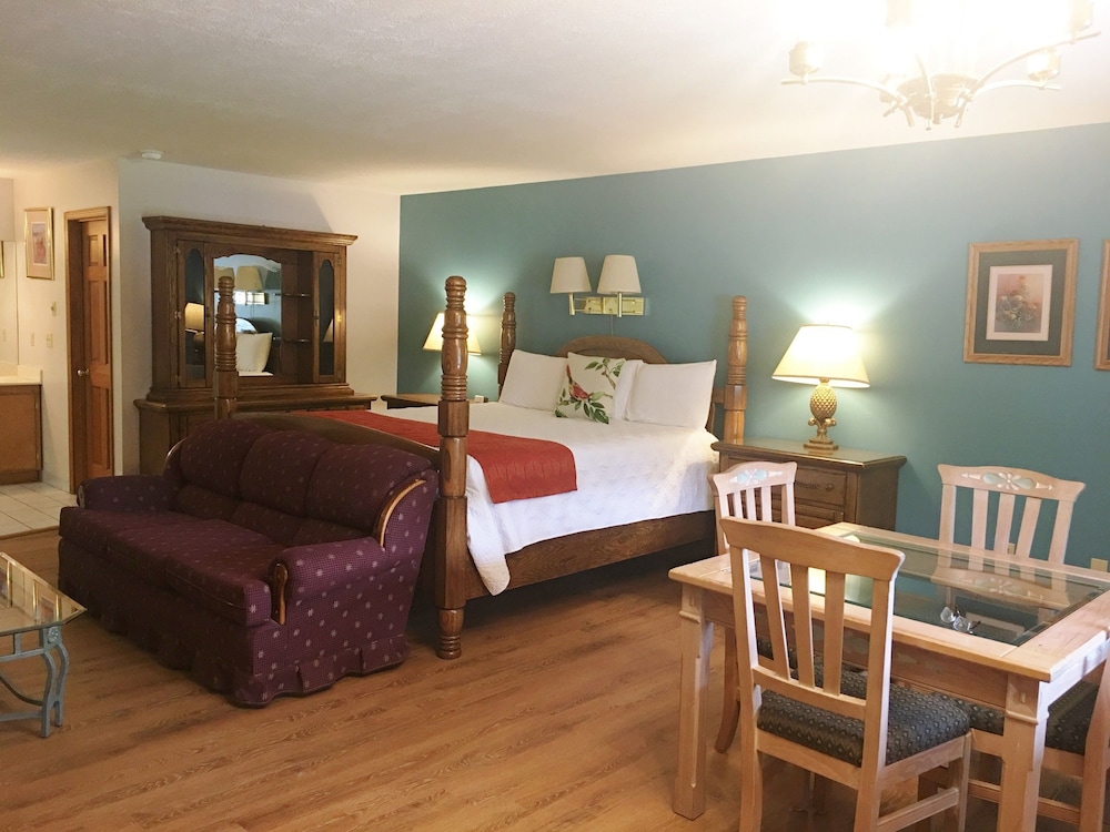 Meadowlark Motel with Restaurant & Bar - photo 9