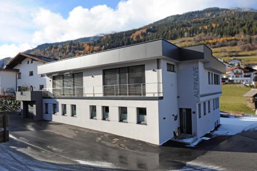 Apart Alpinlive — 4-Star Luxury Hotel in Ladis, Austria