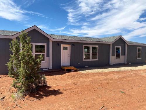 100 & Wonderful View Friends and Family Home — 4-Star Luxury Hotel in Kanab, United States
