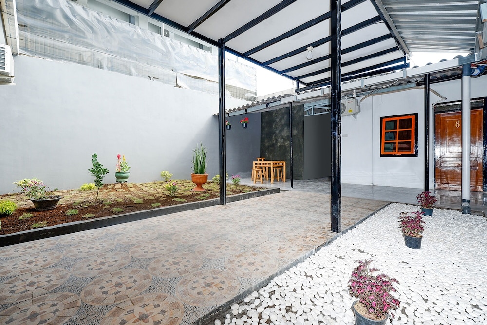 Perdana Kasih Hotel Klaten in Klaten, Indonesia