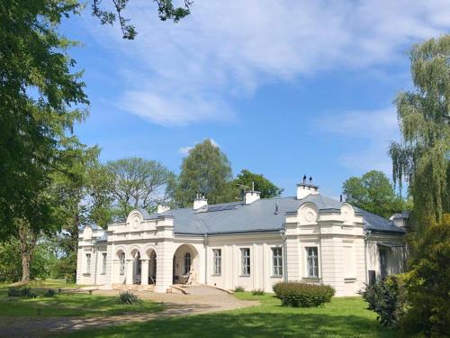 Dwór Udrycze — hotel in Stary Zamosc