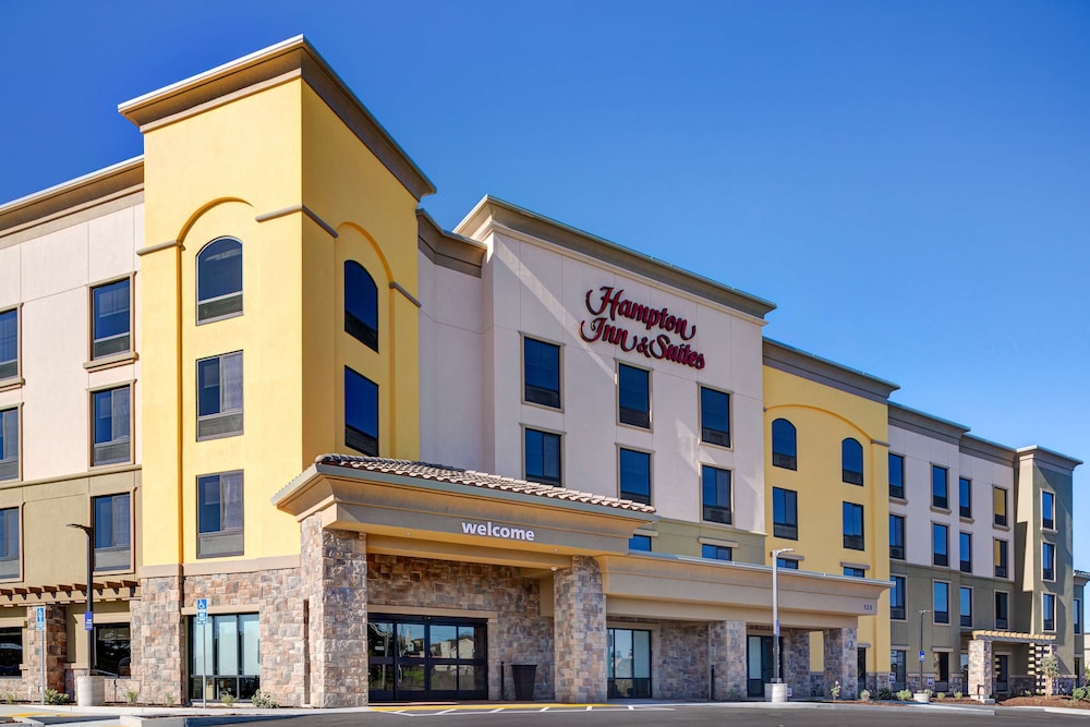 Hampton Inn & Suites by Hilton Marina - photo 59