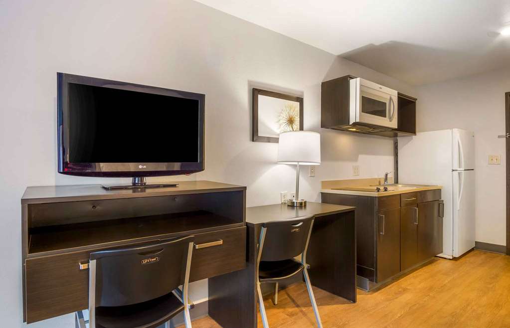 Extended Stay America Select Suites Charleston Ashley Phosphate Rd. - photo 11