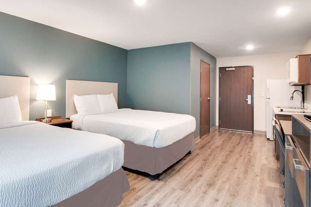 WoodSpring Suites Lake Jackson - photo 16