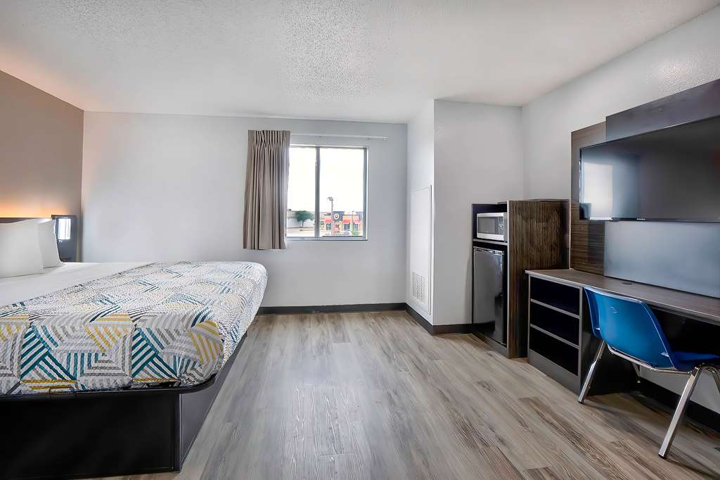 Motel 6 Benbrook TX Fort Worth - photo 10