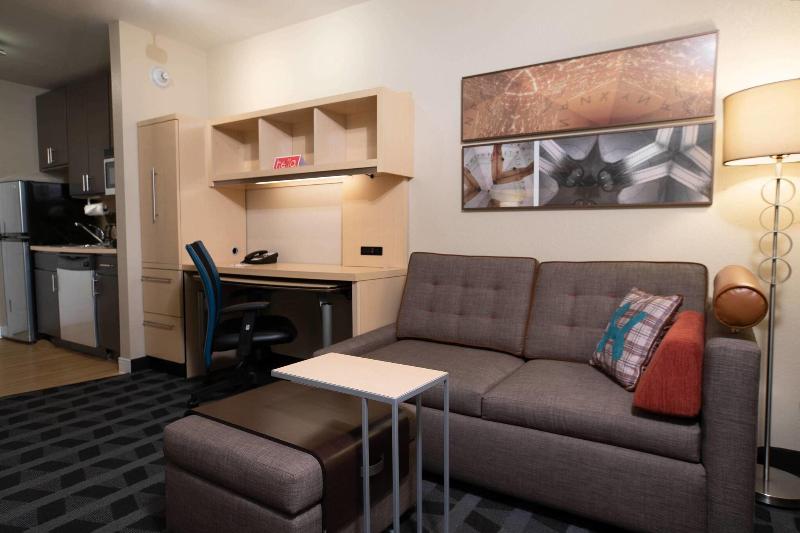 TownePlace Suites by Marriott Republic Airport Long Island — hotel in Farmingdale