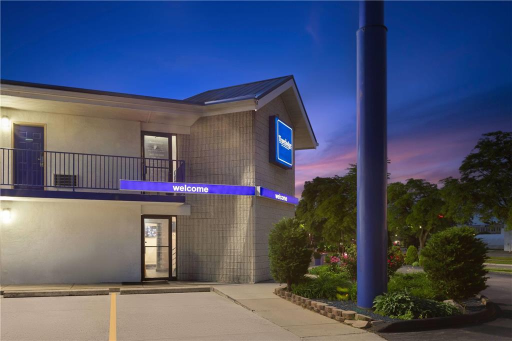 Travelodge by Wyndham Madison Heights MI — hotel in Madison Heights