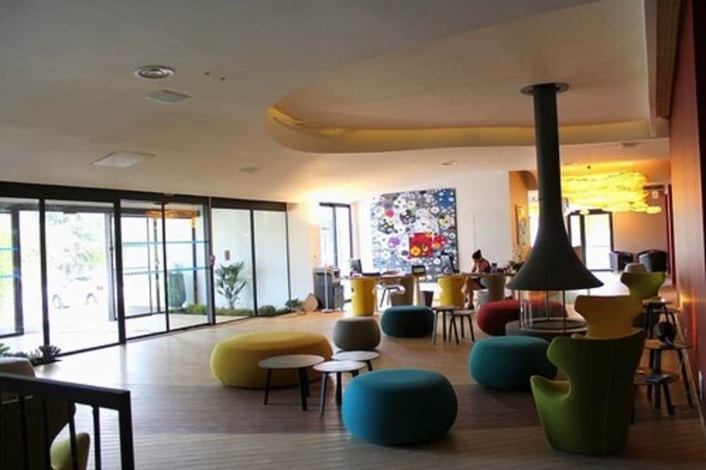 C Suites — Nimes — photo 3