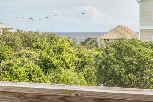 Saltwater Gospel by Oak Island Accommodations - photo 6