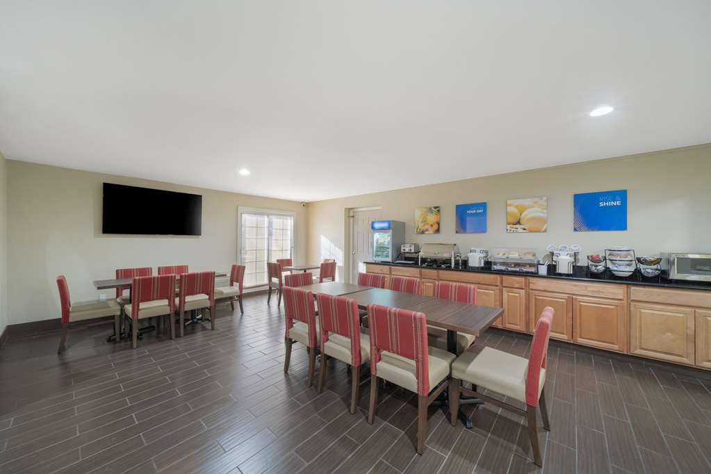 Comfort Suites Red Bluff near I 5 - photo 34