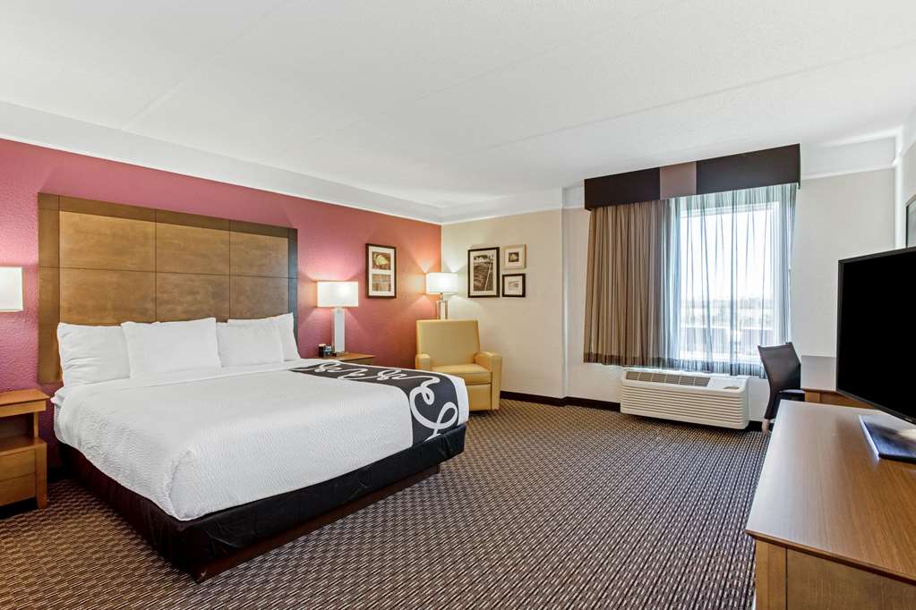 La Quinta Inn & Suites by Wyndham Panama City - photo 18