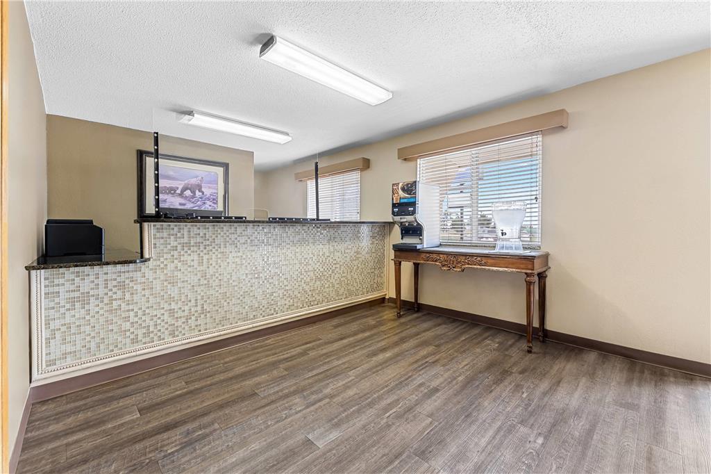 Rodeway Inn Rapid City North - photo 3