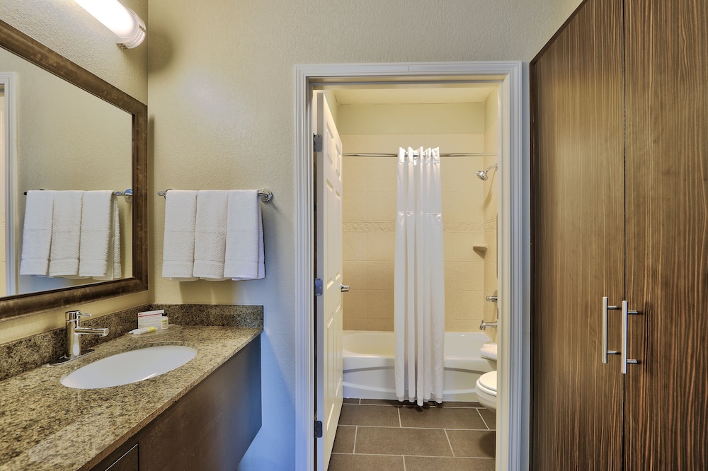 Staybridge Suites North Albuquerque by IHG - photo 19