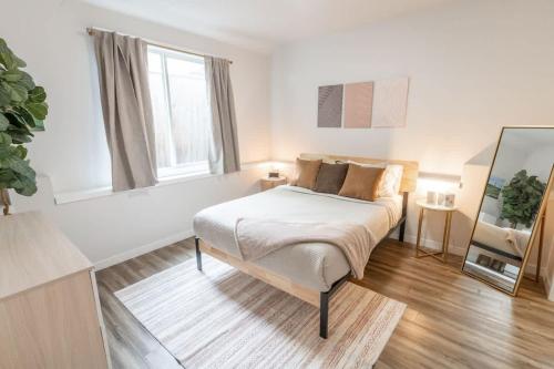 Walkable Apt Next to Restaurants Bars and Shops — 4-Star Luxury Hotel in Portland, United States