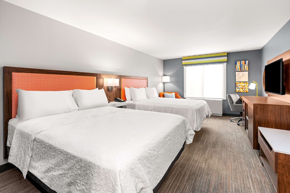 Hampton Inn & Suites Fairbanks - photo 11