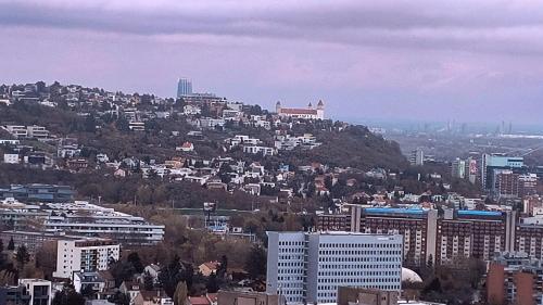 Pretty Nice view Apartment Private Parking 8min to center by car — 4-Star Luxury Hotel in Bratislava, Slovakia