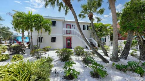 Canal Upper Gorgeous 3 bed 3 bath near SK Village - photo 19