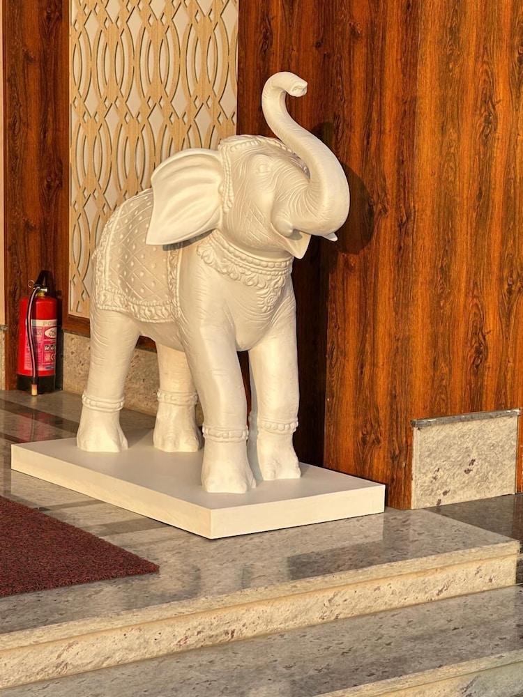 Nirvana Grand Hotel & Resort — 5-Star Luxury Hotel in Buddh Gaya, India