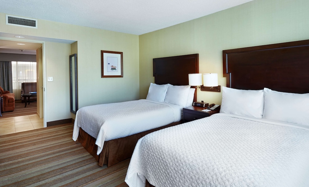 Embassy Suites by Hilton Parsippany - photo 9