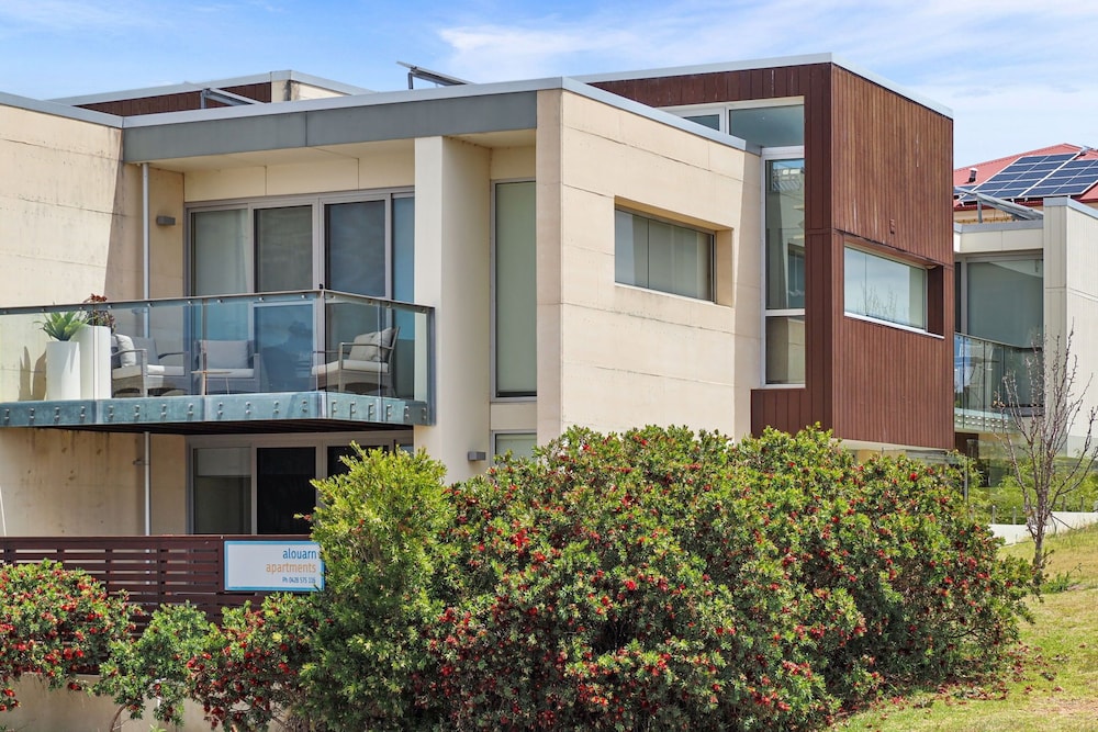 Alouarn Apartments — 4-Star Luxury Hotel in Augusta, Australia